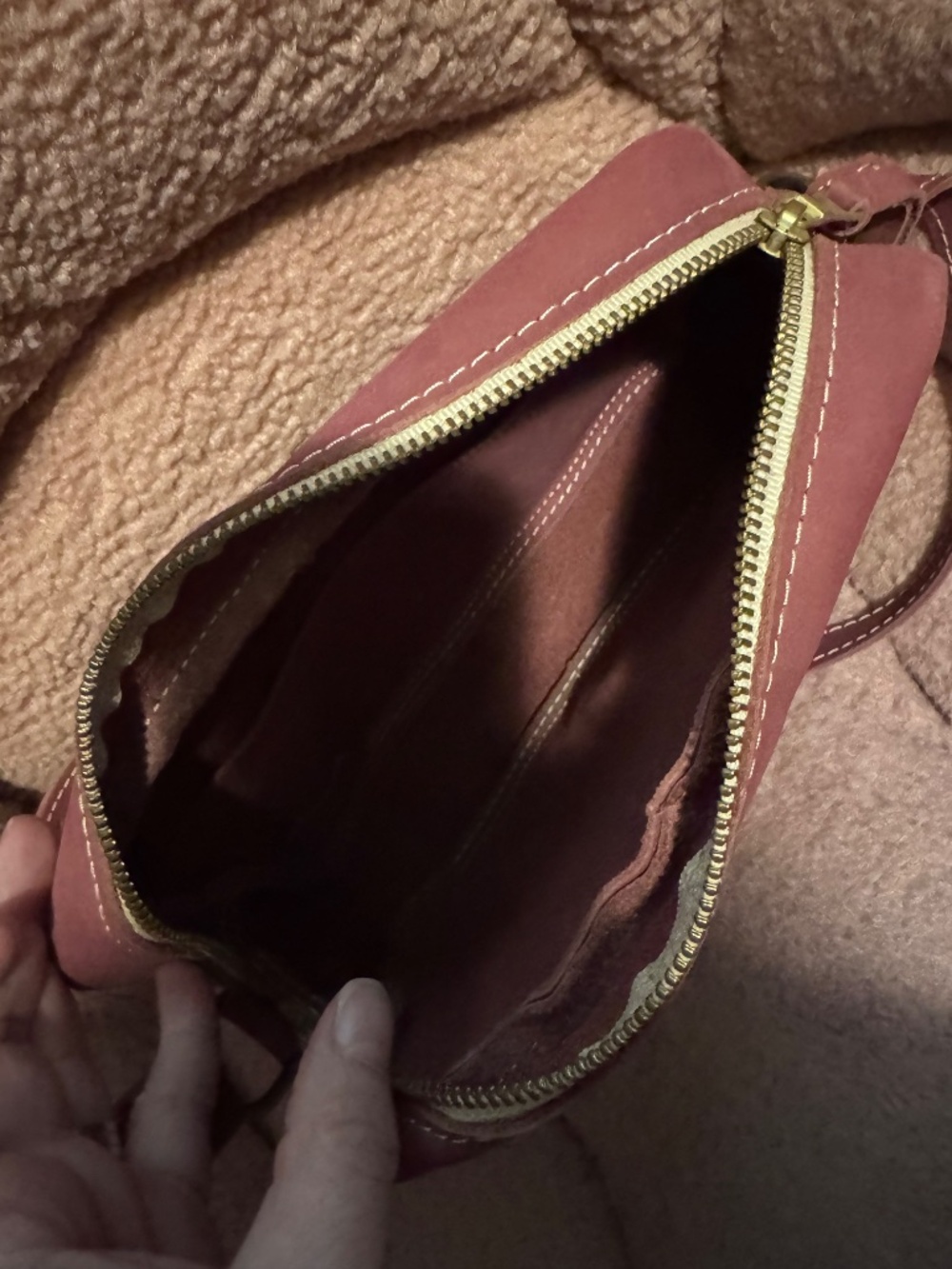 Portland Leather goods large camera bag in Foxglove - Picture 3 of 5